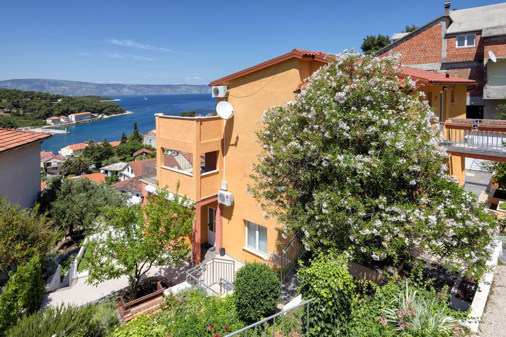 Ferienwohnung Big Blue Jelsa  Exterior foto