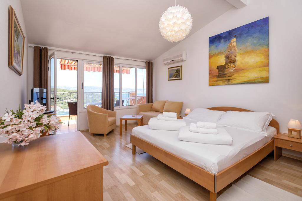 Ferienwohnung Big Blue Jelsa  Exterior foto