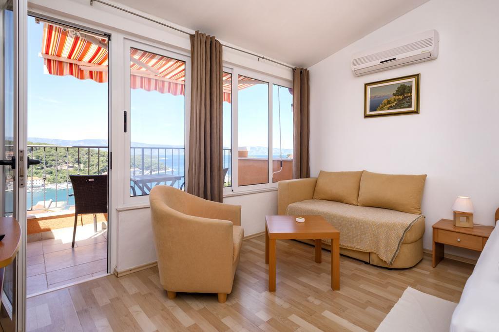 Ferienwohnung Big Blue Jelsa  Exterior foto