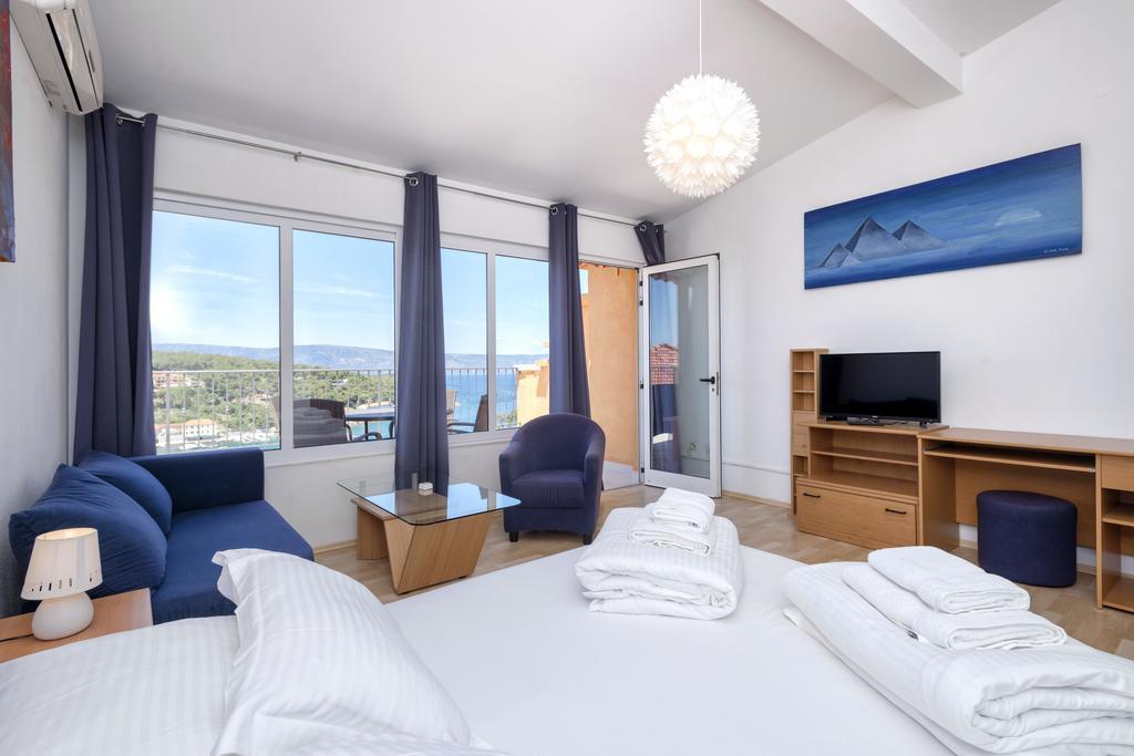 Ferienwohnung Big Blue Jelsa  Exterior foto
