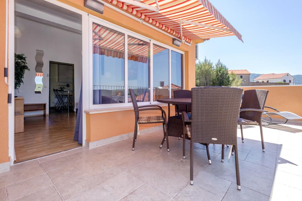 Ferienwohnung Big Blue Jelsa  Exterior foto